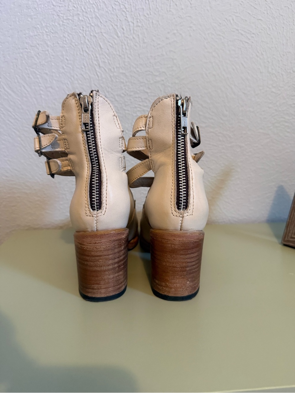 Freebird Randi, Cream, Size 7 - Picture 3 of 6